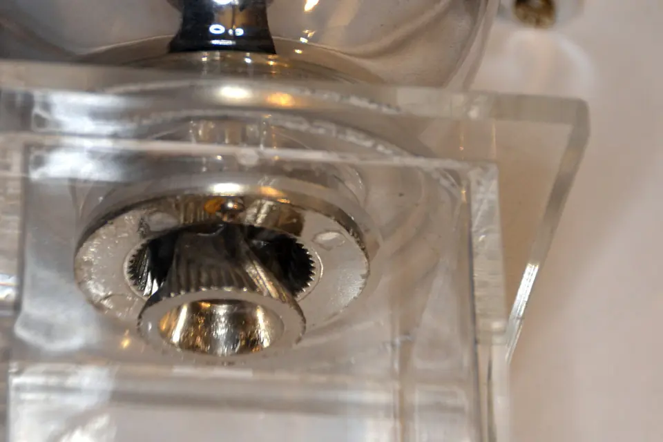 Burr mechanism of a manual coffee grinder
